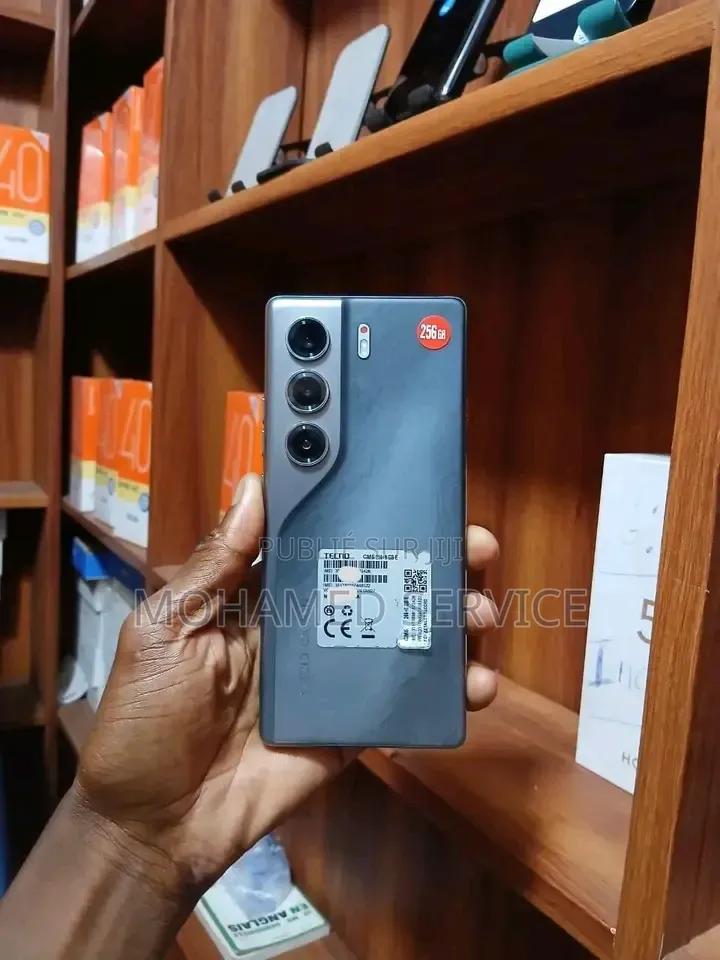 Nouveau Tecno Camon 40 128 GB Autre