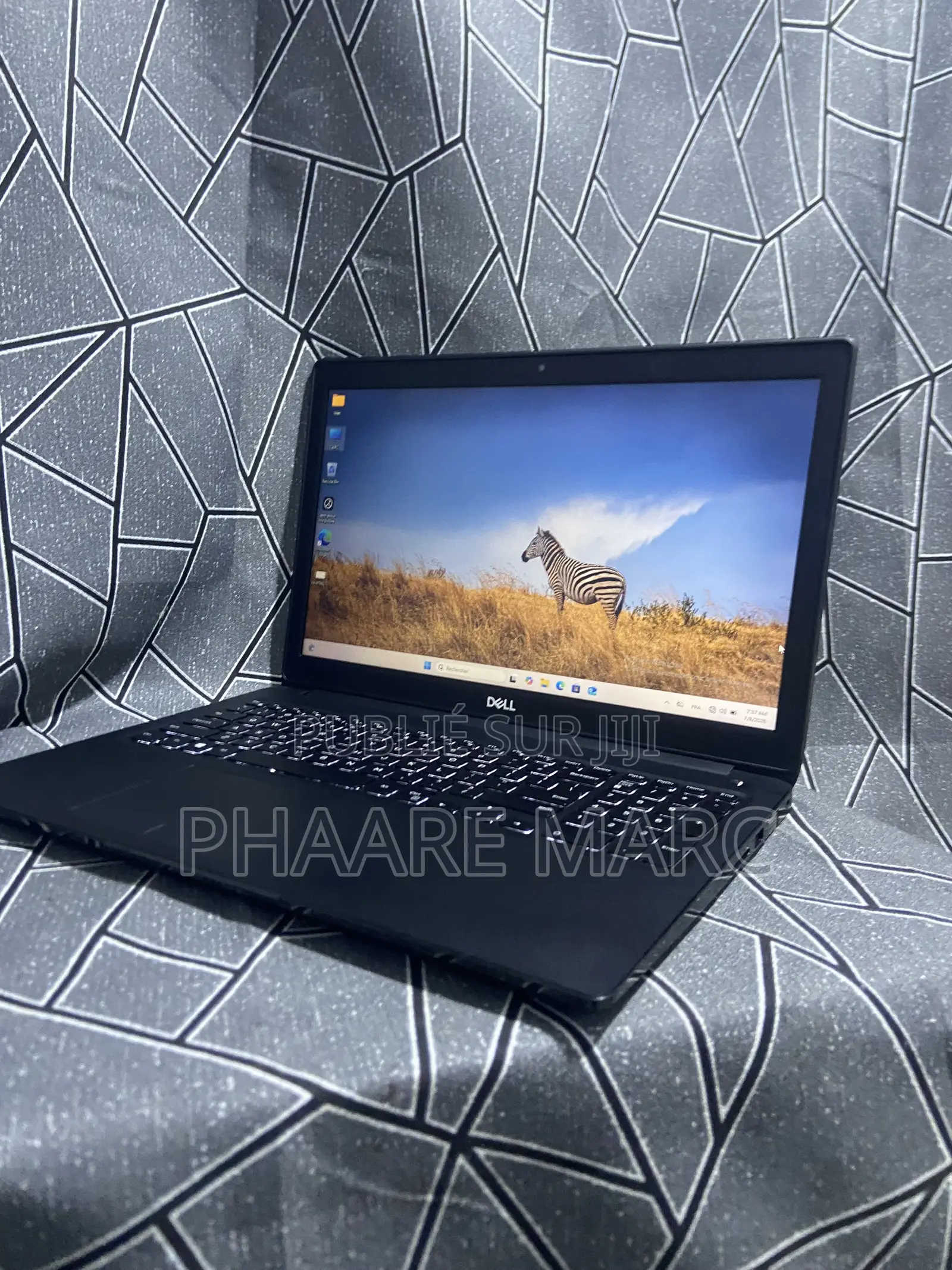 Ordinateur portable Dell Latitude 3500 8GB Intel Core i5 SSD 256GB
