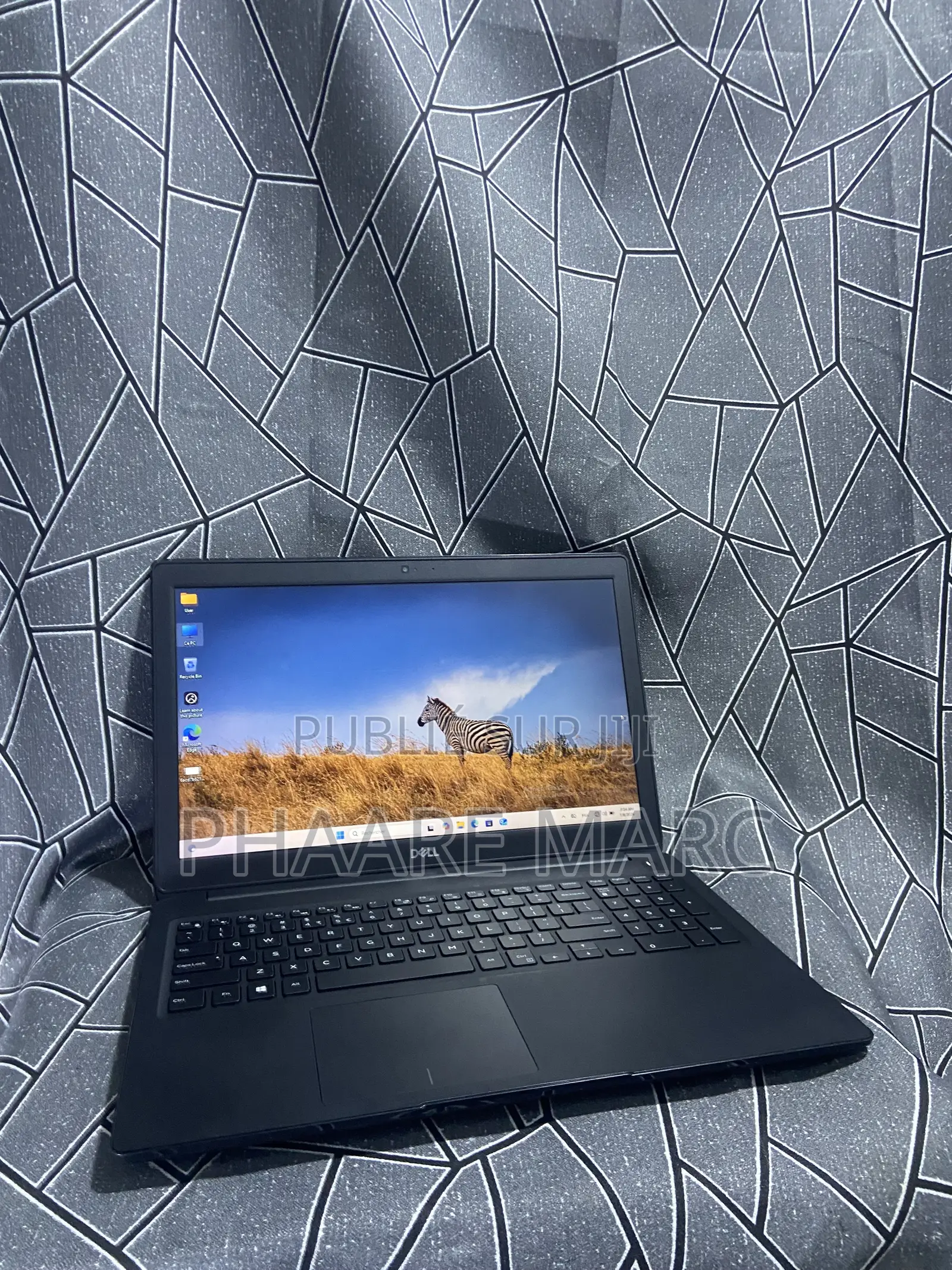 Ordinateur portable Dell Latitude 3500 8GB Intel Core i5 SSD 256GB