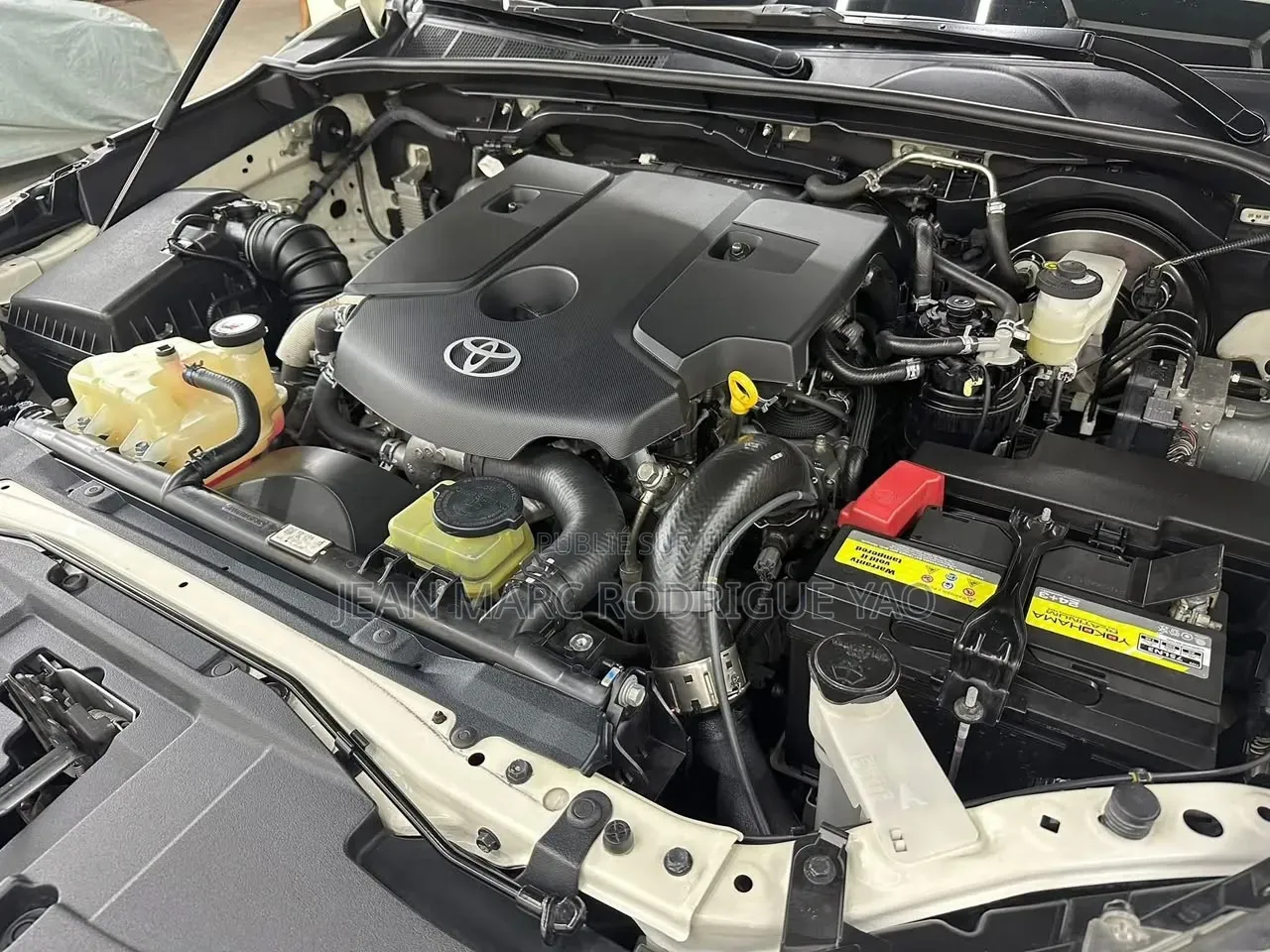 Nouveau Toyota Corolla Fielder 2025 Blanc cassé