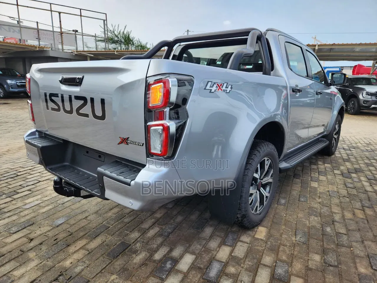 Nouveau Suzuki X2 2025 Gris
