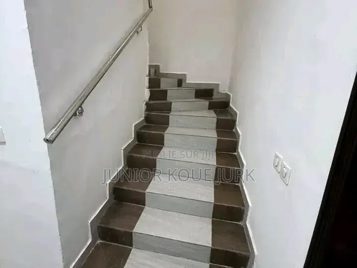 3chbre Duplex dans Abidjan Pbf -Btp, Cocody à Vendre