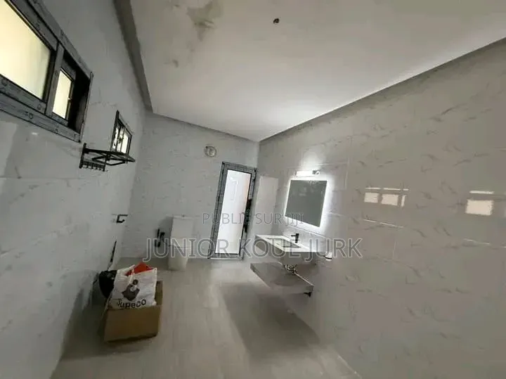 3chbre Duplex dans Abidjan Pbf -Btp, Cocody à Vendre