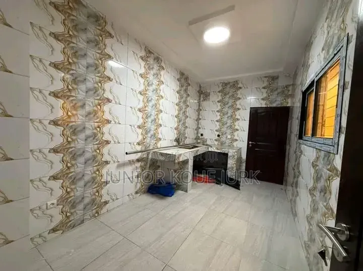 3chbre Duplex dans Abidjan Pbf -Btp, Cocody à Vendre