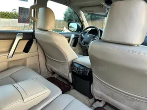 Toyota Land Cruiser Prado 2021 Blanc cassé
