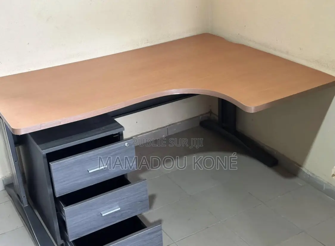 Bureau Importé 1,80cm