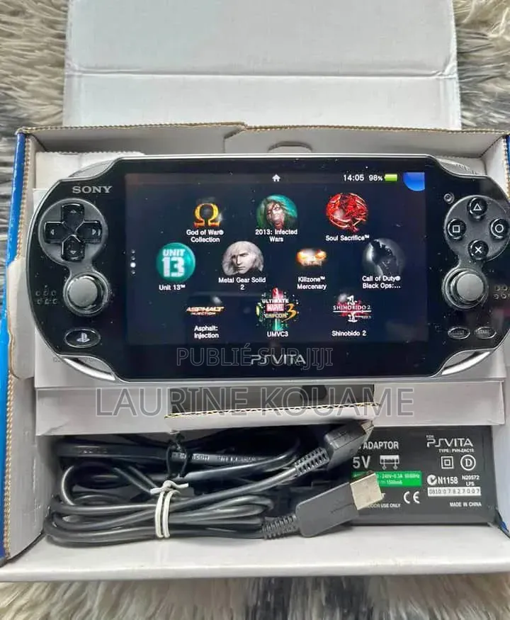 Ps Vita Avec 89 Jeux
