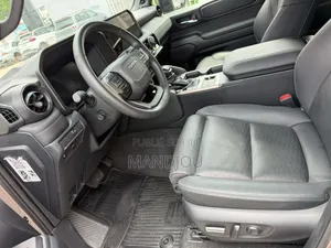 Toyota Land Cruiser Prado 2025 Gris