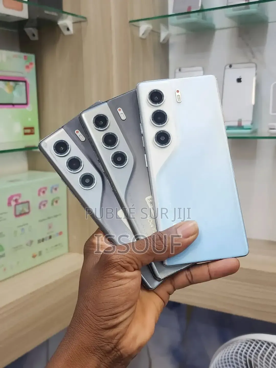 Nouveau Tecno Camon 40 Pro 4G 256 GB Autre