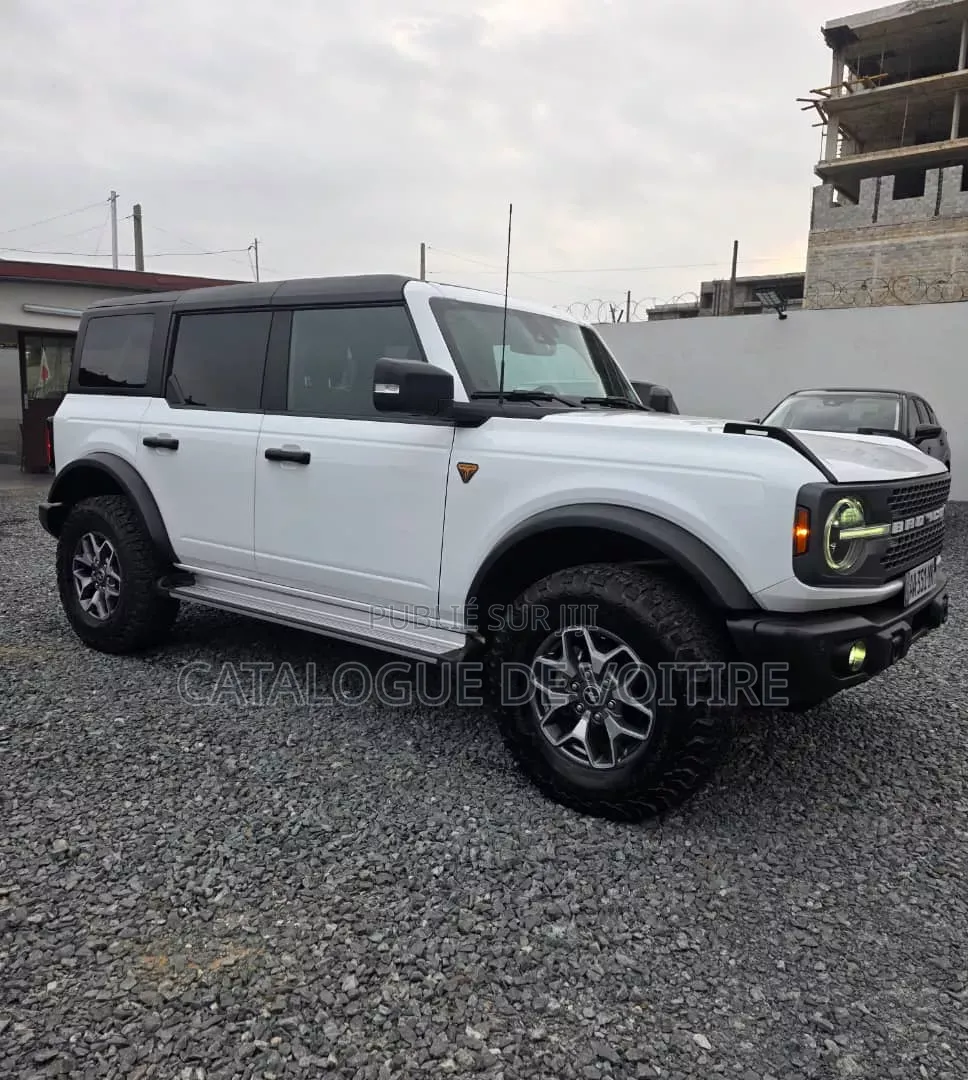 Ford Bronco 2024 Blanc