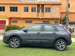 Citroen C4 2024 Gris