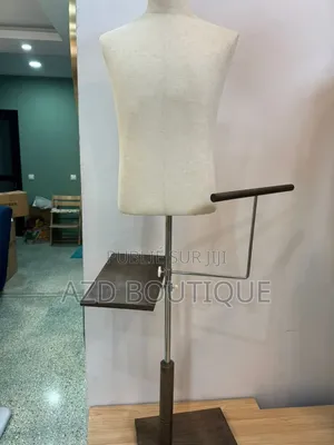 Mannequin Buste Homme Qualité Supérieure Avec Tablette Pour Chaussure