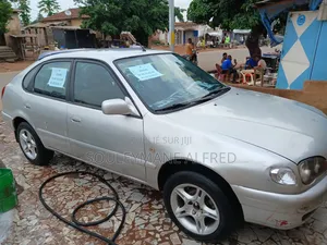 Toyota Corolla 2000 Gris
