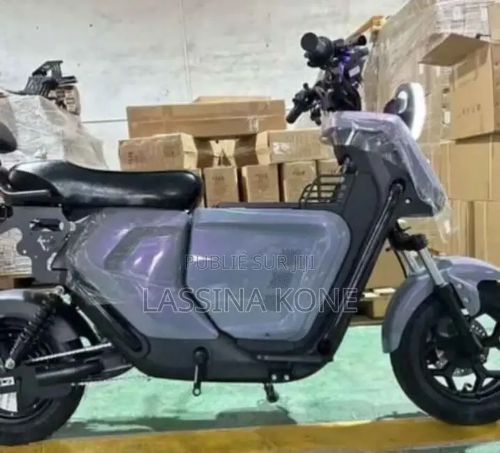 Nouveau Yamaha Crux 2024 Noir
