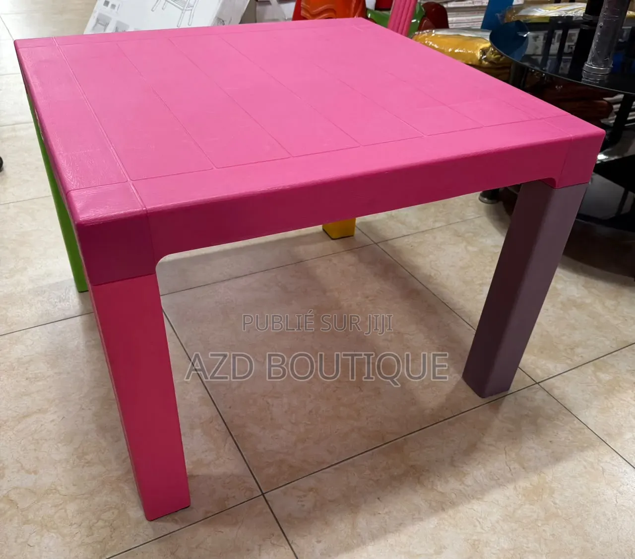 Ensemble Table Ronde Et Chaises Multicolores en Plastique Pour Enfants
