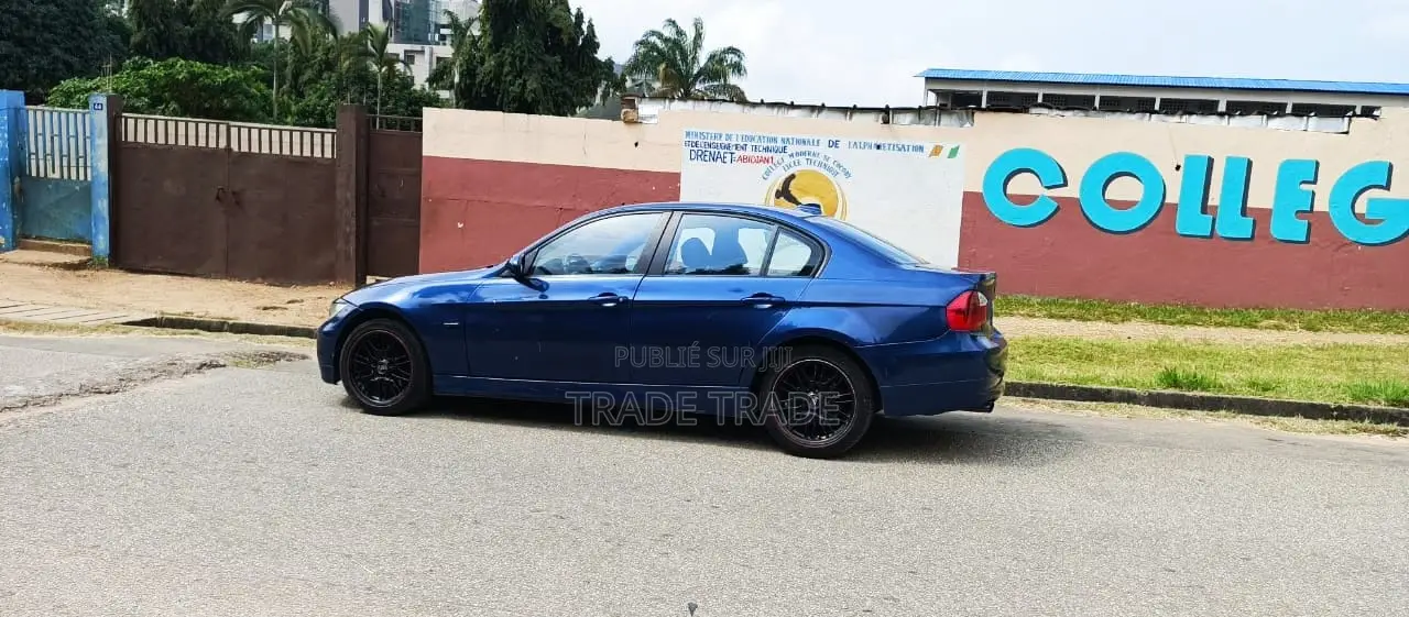 BMW 320i 2006 Bleu