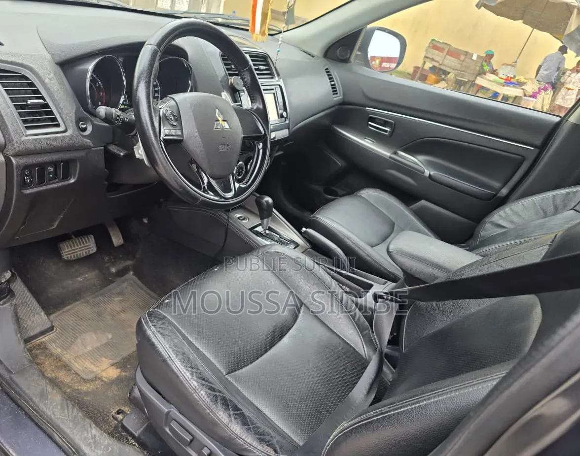 Mitsubishi Outlander 2018 Gris