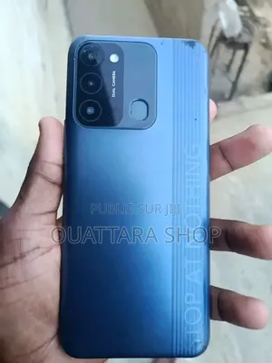 Nouveau Tecno Spark 8C 64 GB Bleu