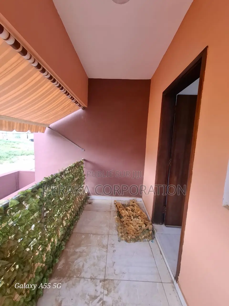 5chbre Duplex dans Beraka Corporation, Cocody à Louer