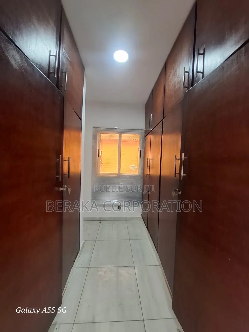 5chbre Duplex dans Beraka Corporation, Cocody à Louer