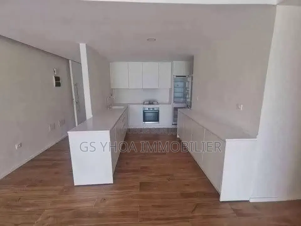 3chbre Appartement dans Deux Plateaux à Vendre