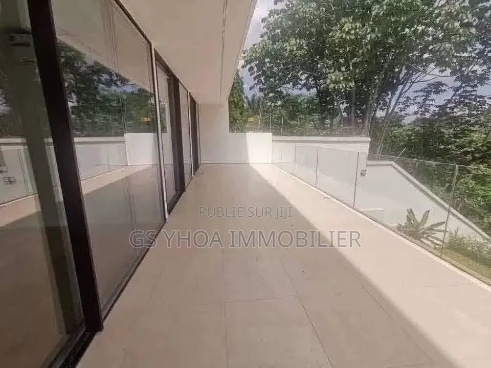 3chbre Appartement dans Deux Plateaux à Vendre