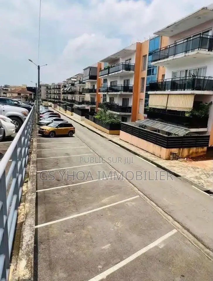 3chbre Appartement dans Bingerville à Vendre
