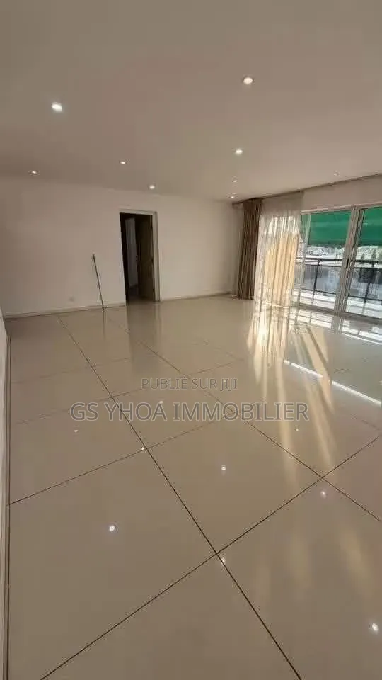 3chbre Appartement dans Bingerville à Vendre