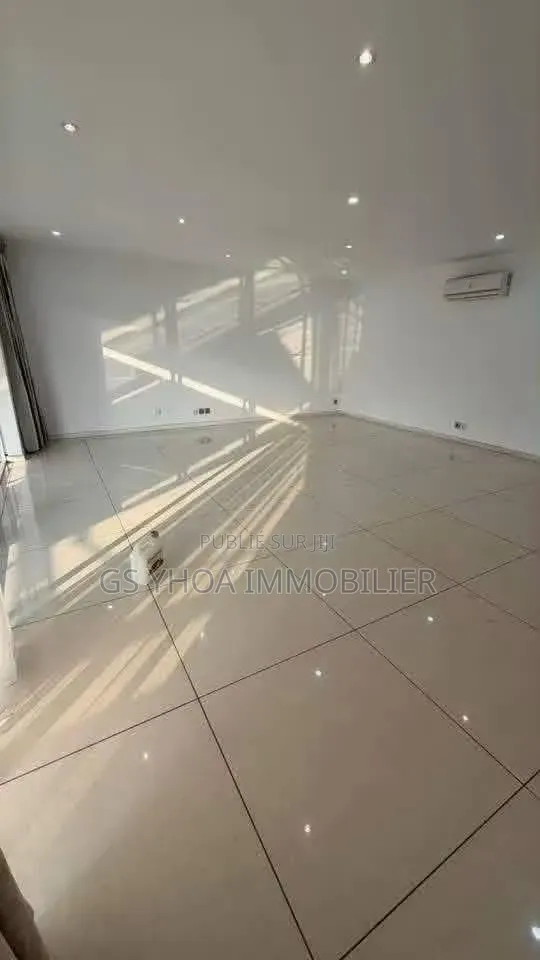 3chbre Appartement dans Bingerville à Vendre