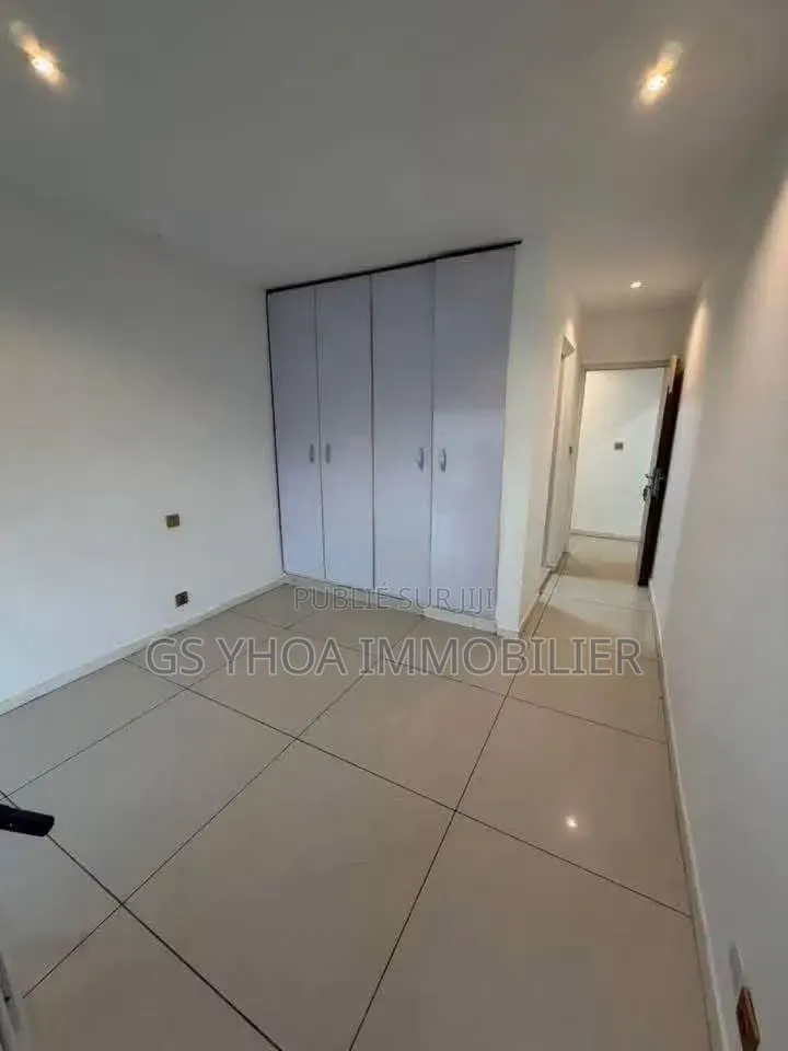 3chbre Appartement dans Bingerville à Vendre