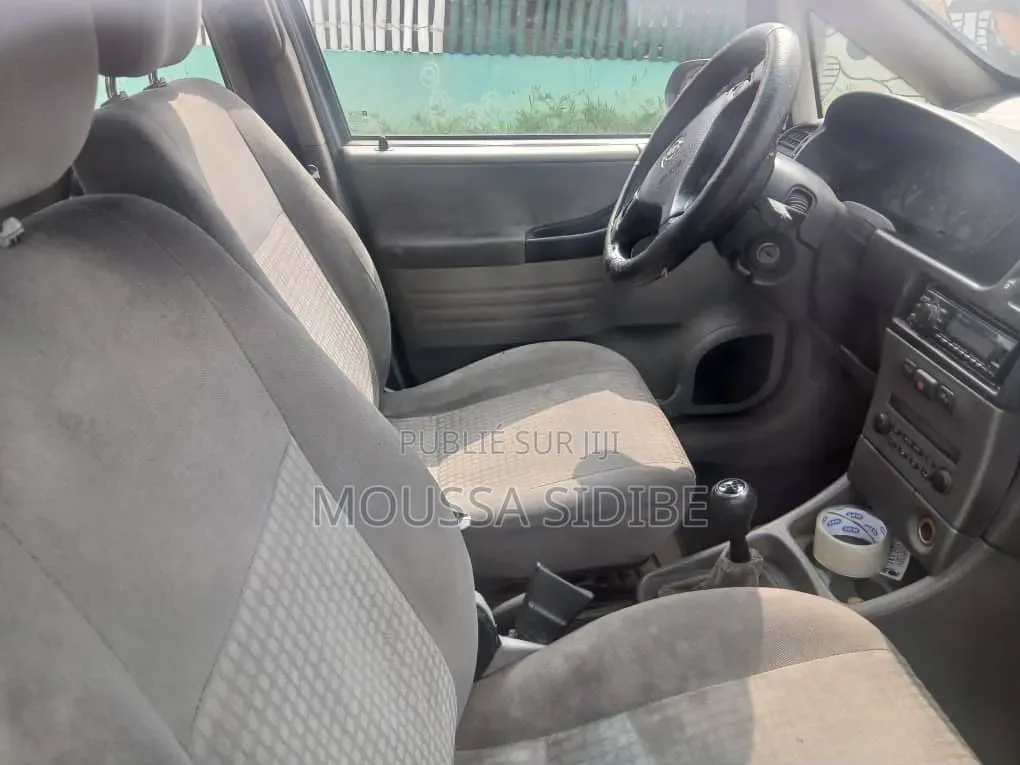 Opel Zafira 2004 Gris