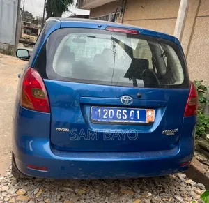 Toyota Verso 2009 Bleu
