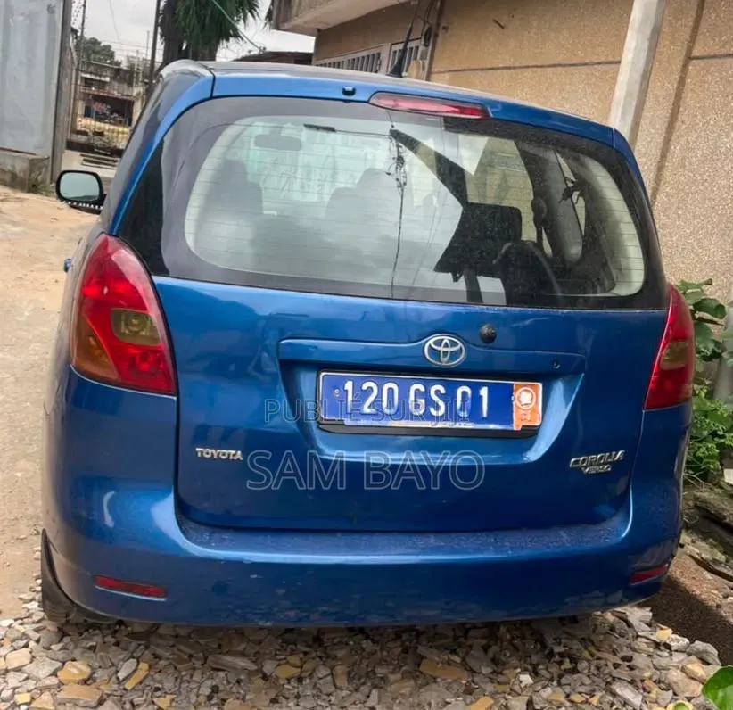 Toyota Verso 2009 Bleu