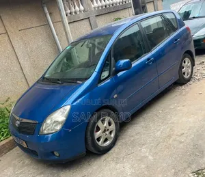 Toyota Verso 2009 Bleu