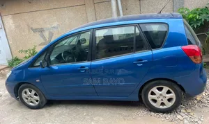 Toyota Verso 2009 Bleu