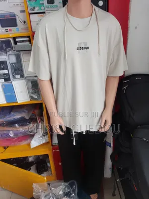 Ensemble De Vêtements