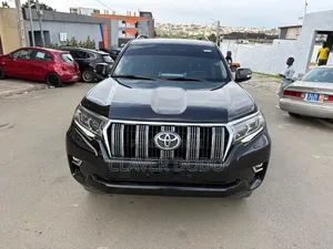 Toyota Land Cruiser Prado 2022 Noir
