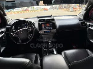 Toyota Land Cruiser Prado 2022 Noir