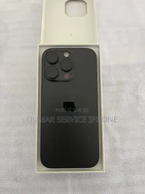 Nouveau Apple iPhone 15 Pro 256 GB Noir