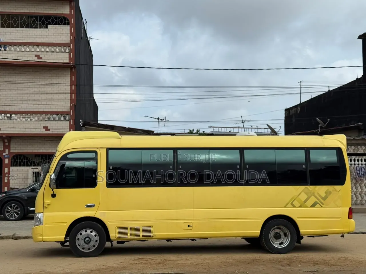 Hyundai County 2019 Jaune