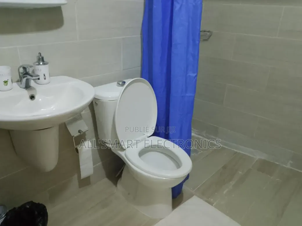Meublé 2chbre Appartement dans Marcory à Louer