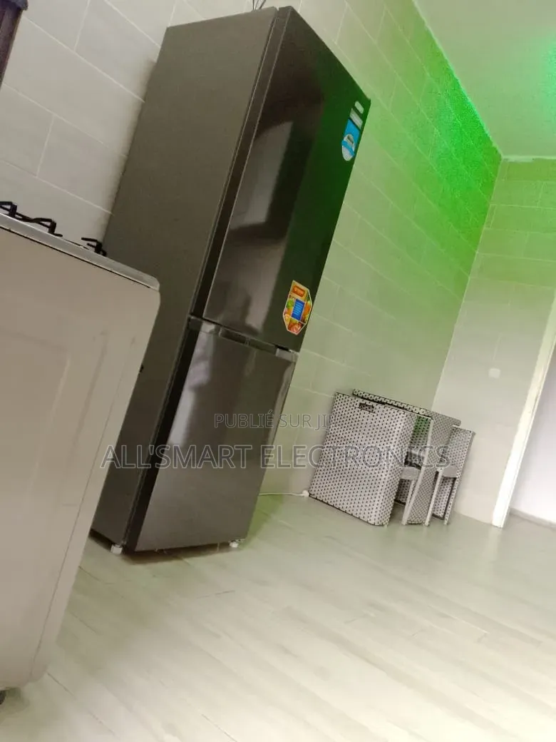 Meublé 2chbre Appartement dans Marcory à Louer