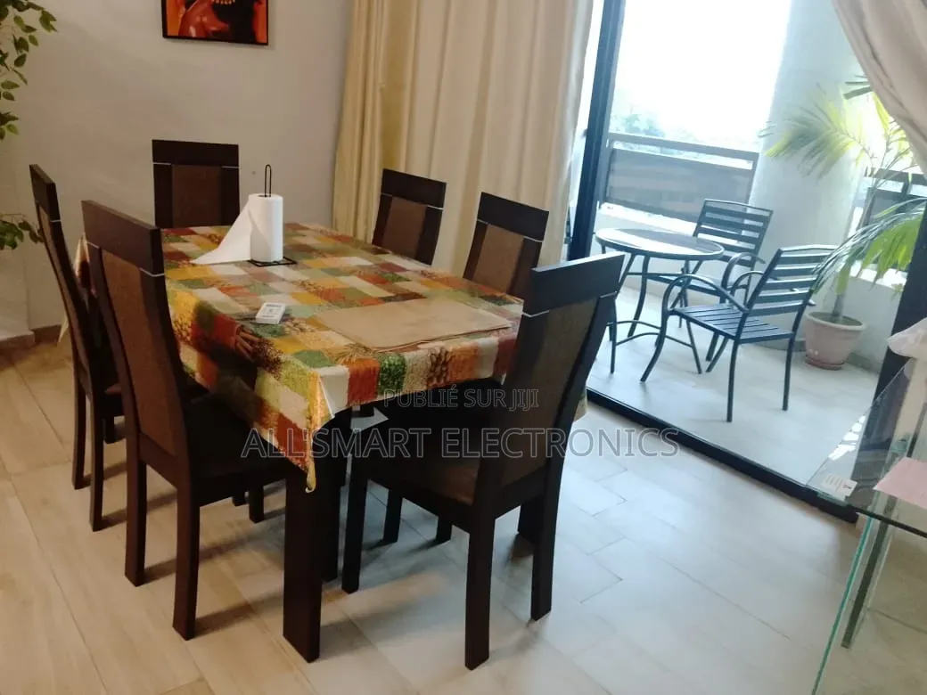 Meublé 2chbre Appartement dans Marcory à Louer