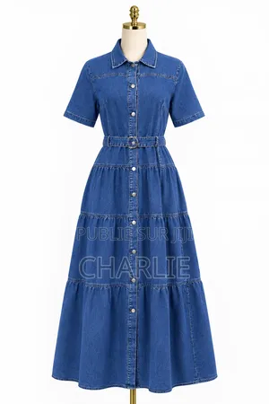 Robe Chemise en Jean Bleu Avec Ceinture