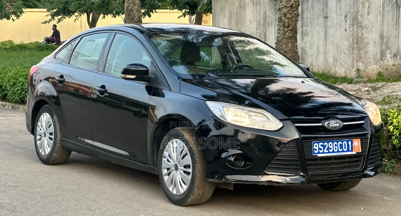 Ford Focus SE 5-Door 2013 Noir