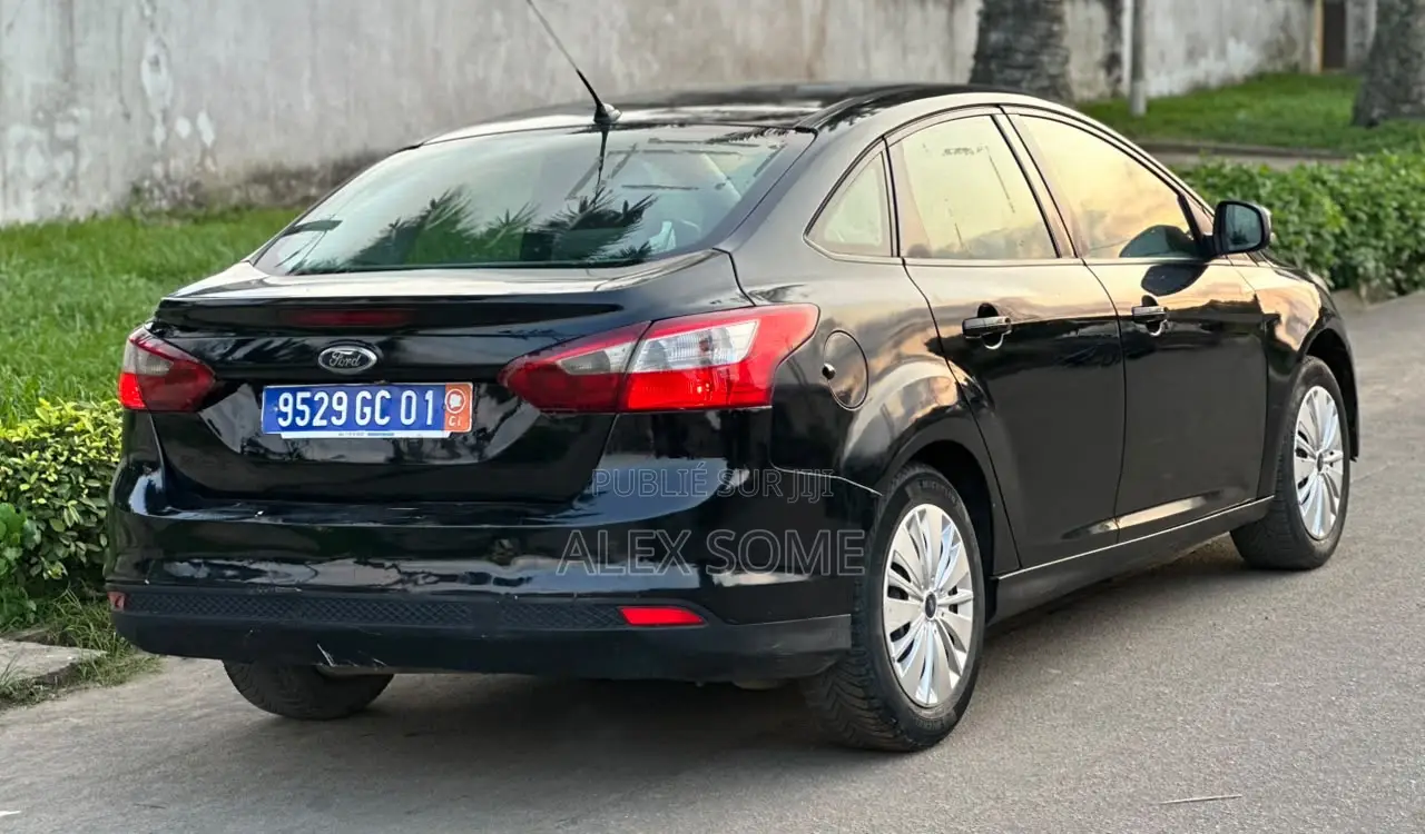 Ford Focus SE 5-Door 2013 Noir