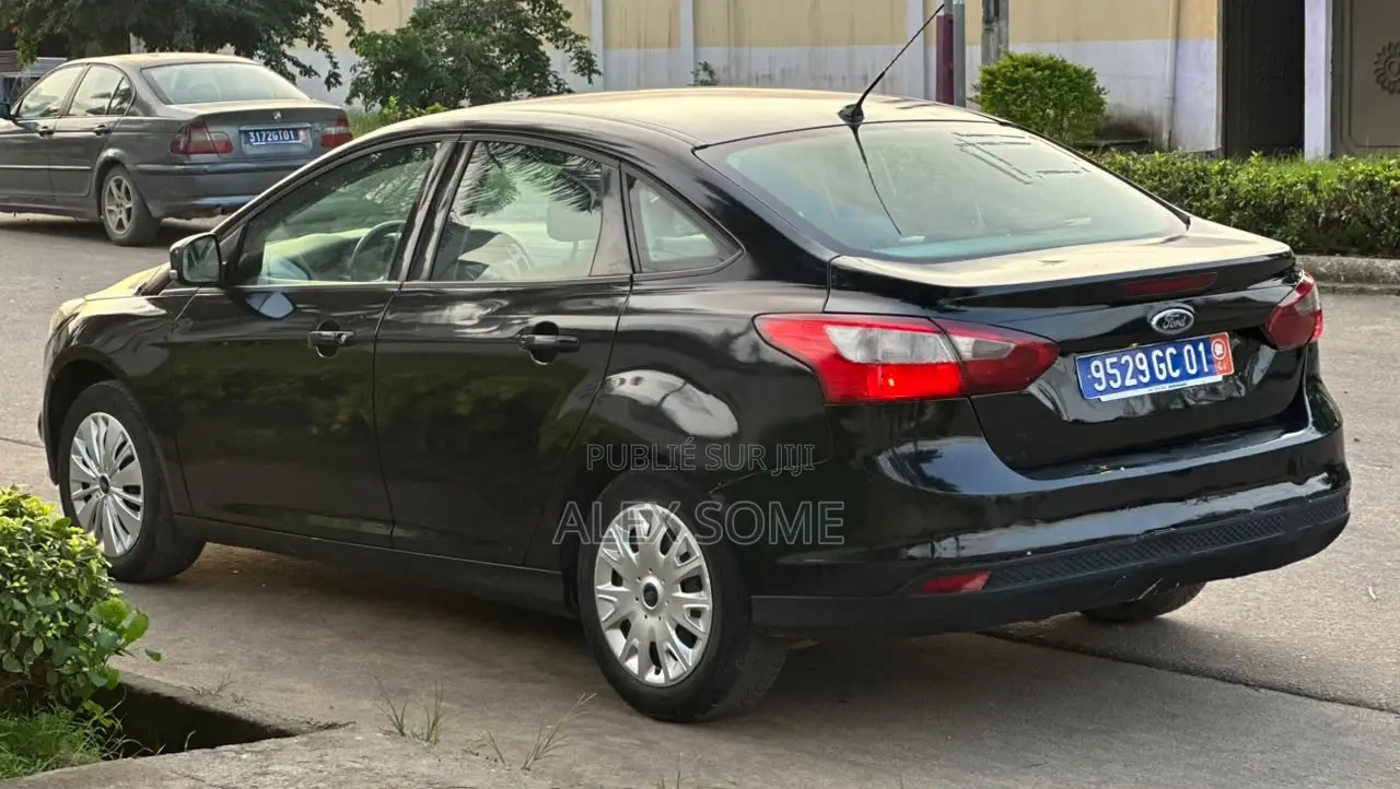 Ford Focus SE 5-Door 2013 Noir