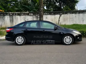 Ford Focus SE 5-Door 2013 Noir