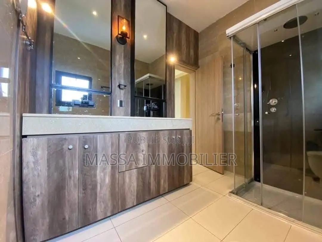 4chbre Duplex dans Massa Immobilier, Cocody à Vendre