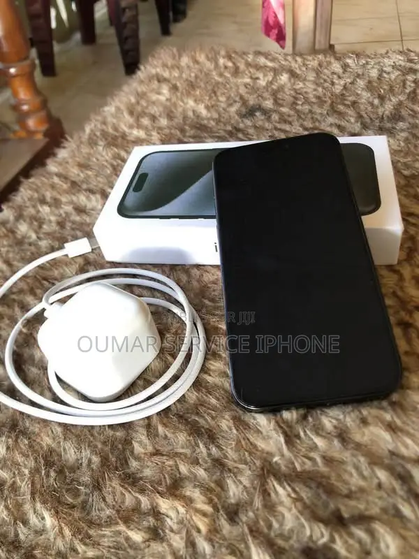Nouveau Apple iPhone 15 Pro 256 GB Noir